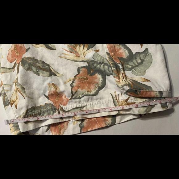 David Cremieux Men’s 38 White With Floral Pattern  Cargo Shorts 9 Inch Inseam - Picture 5 of 12